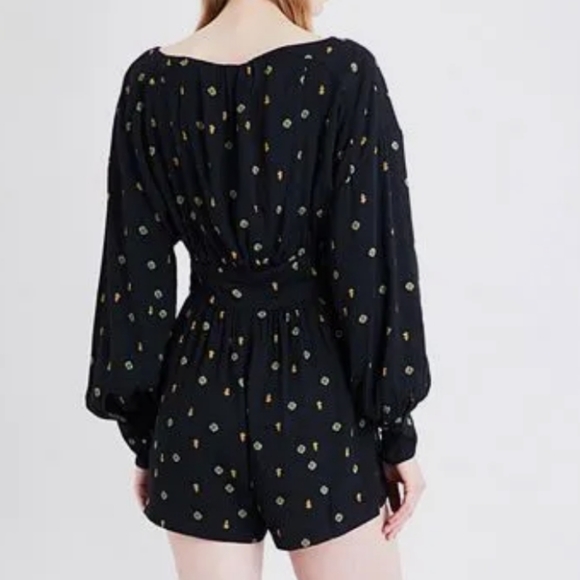 NWT Free People Love Grows Romper Keyhole Button-Down Playsuit Black Medium - Picture 2 of 7